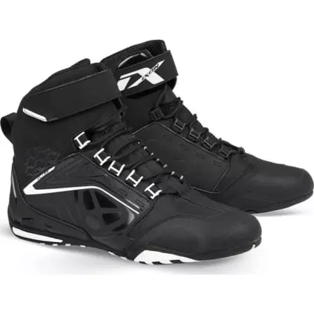 Baskets Ixon Killer Waterproof Noir Blanc