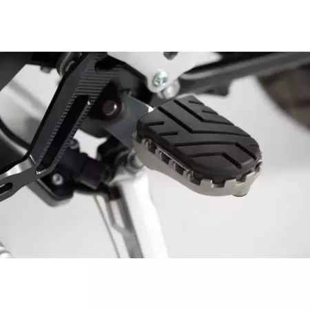 Repose-Pieds SW-Motech Ion Triumph Tiger 800 / 900 / 1200 / Scrambler 1200