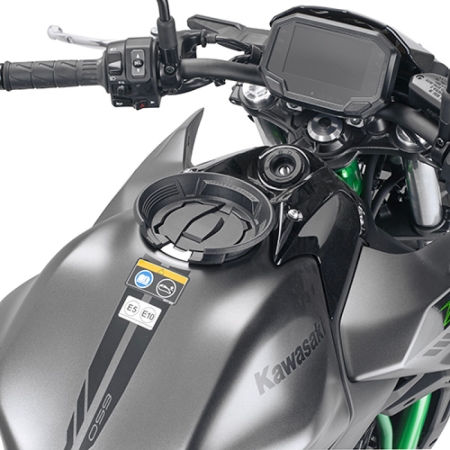 Bride Réservoir Givi Tanklock Kawasaki Z650 - BF81