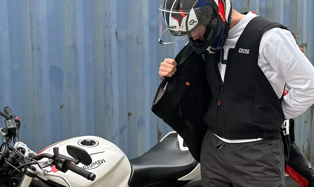 Test IXS IPRO 1.0 : avis sur ce gilet airbag In&Motion