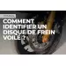 Comment identifier un disque de frein voilé sur une moto ?